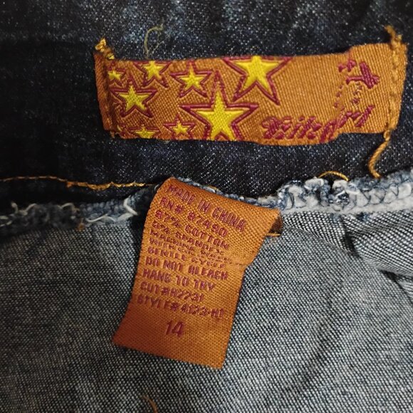 Denim Skirt ✨ - Picture 3 of 7